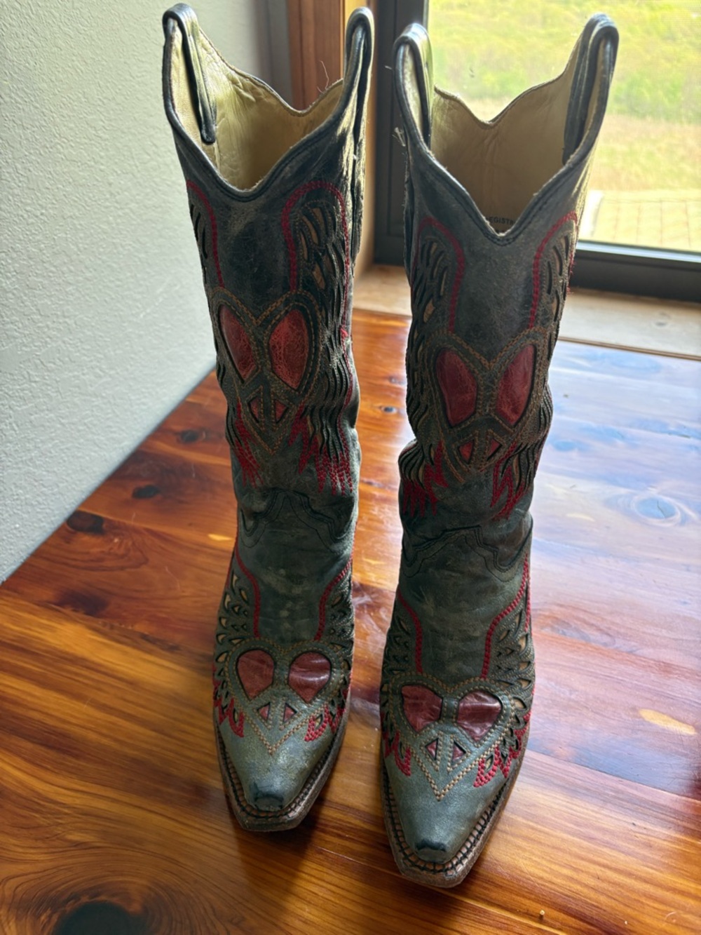Green Leather Women's Western Heeled Boots with Red Embroidery